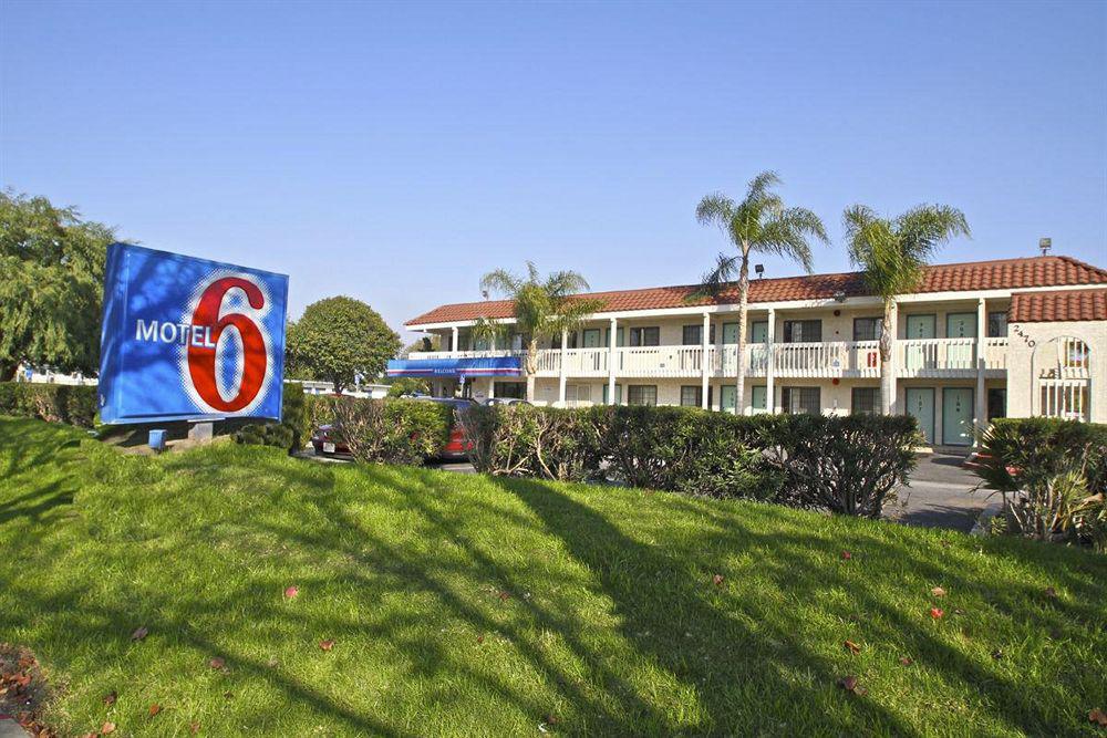 Hotel 6-pomona, Ca - Angeles