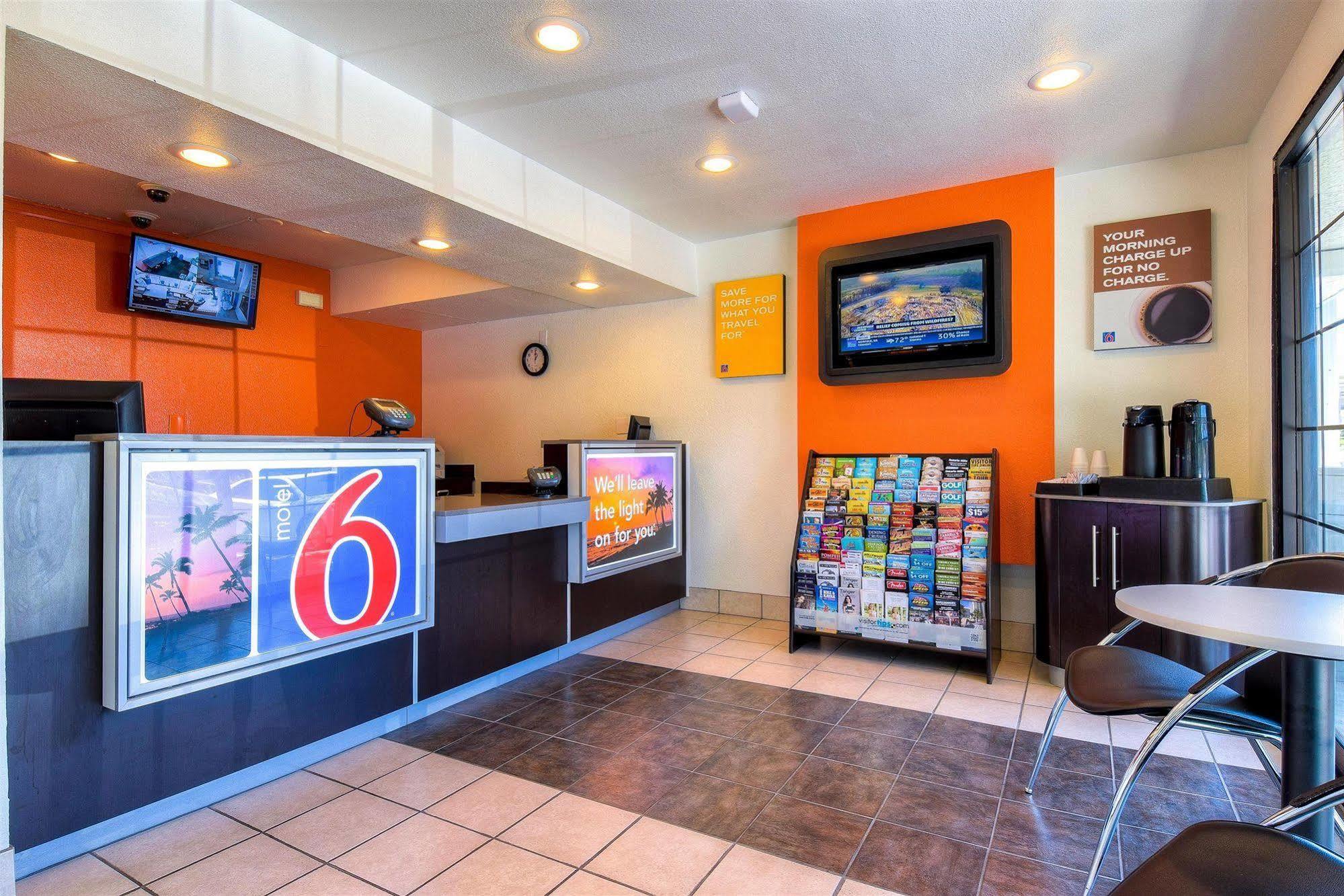 6-pomona, Ca - Angeles 2*
