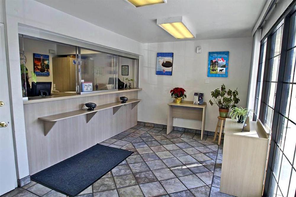 Hotel 6-pomona, Ca - Angeles Pomona
